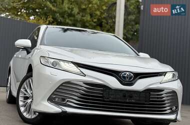 Седан Toyota Camry 2020 в Дніпрі