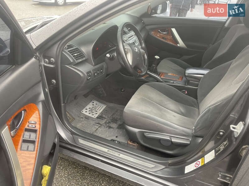 Седан Toyota Camry 2007 в Киеве