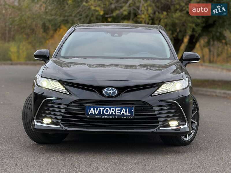 Седан Toyota Camry 2021 в Кривом Роге