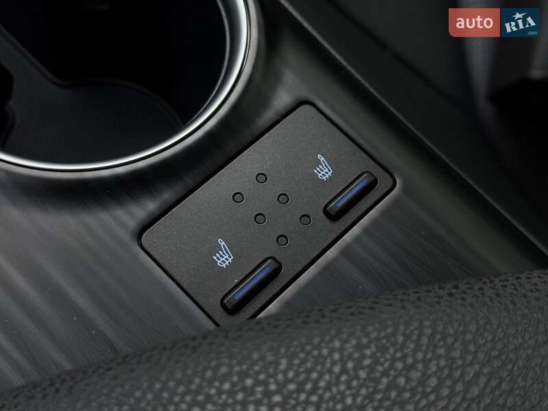 Седан Toyota Camry 2021 в Кривом Роге