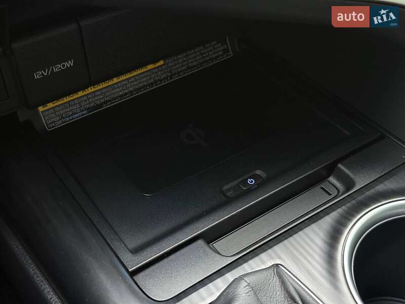 Седан Toyota Camry 2021 в Кривом Роге