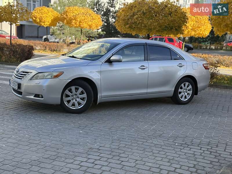 Седан Toyota Camry 2007 в Ивано-Франковске
