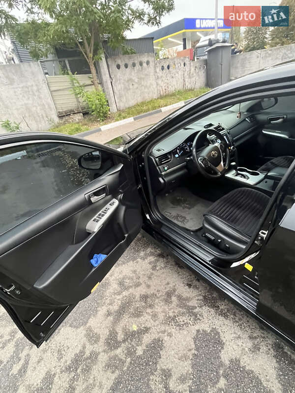 Седан Toyota Camry 2014 в Киеве фото 19 Седан Toyota Camry 2014 в Киеве