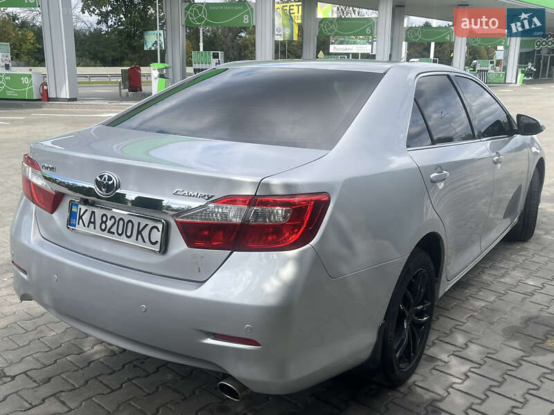 Седан Toyota Camry 2013 в Киеве фото 7 Седан Toyota Camry 2013 в Киеве