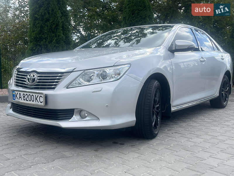 Седан Toyota Camry 2013 в Киеве фото 5 Седан Toyota Camry 2013 в Киеве