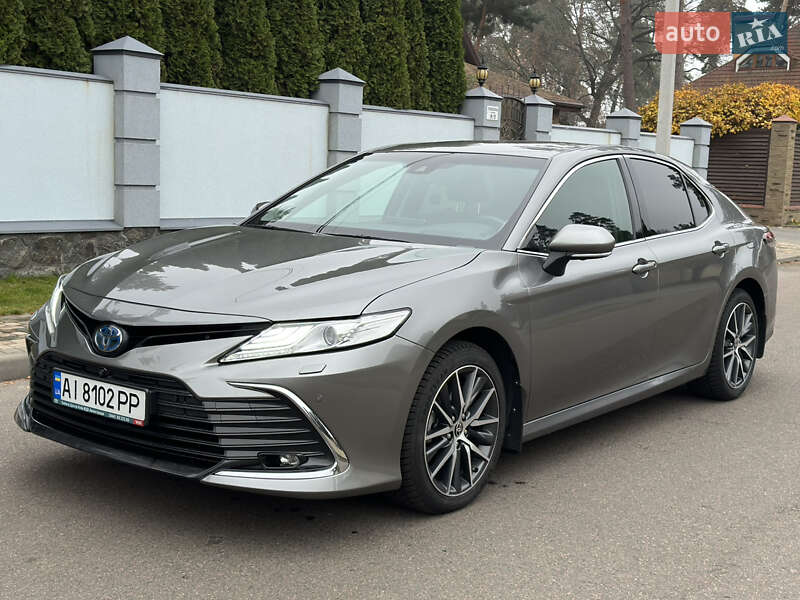 Седан Toyota Camry 2022 в Черкассах