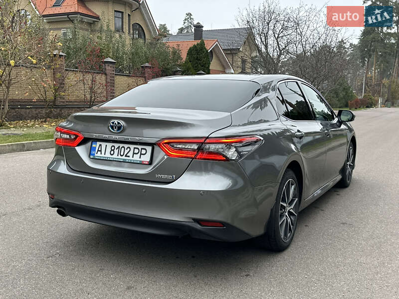 Седан Toyota Camry 2022 в Черкассах