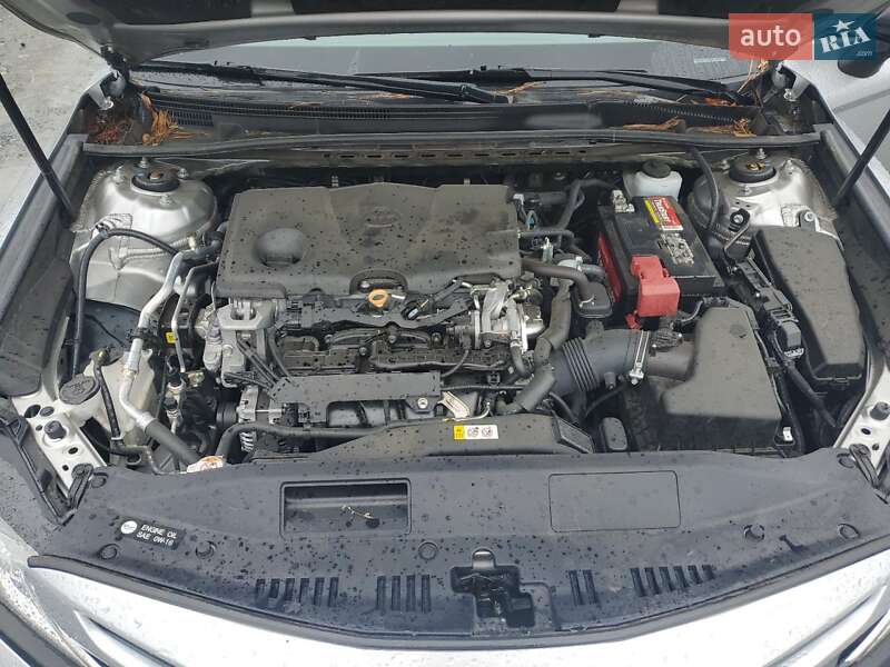 Седан Toyota Camry 2019 в Киеве