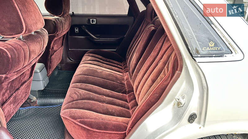 Седан Toyota Camry 1988 в Тернополе фото 12 Седан Toyota Camry 1988 в Тернополе