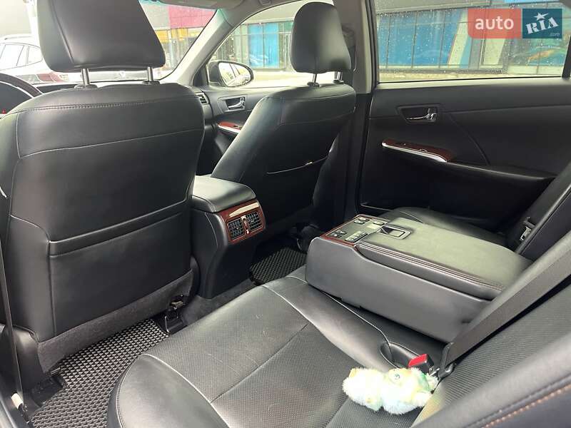 Седан Toyota Camry 2012 в Киеве