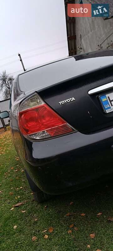 Седан Toyota Camry 2005 в Дубно