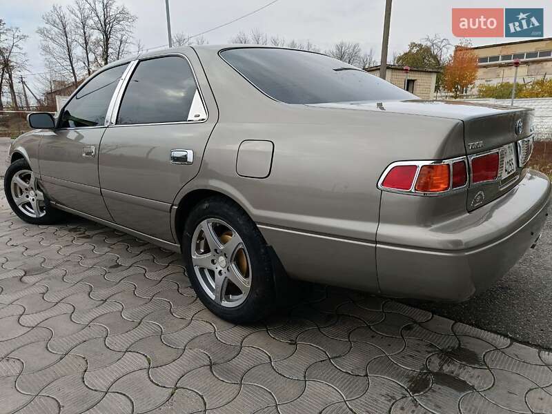 Седан Toyota Camry 2001 в Балті