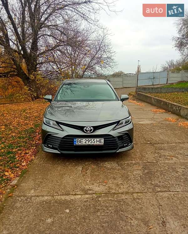 Седан Toyota Camry 2021 в Новой Одессе