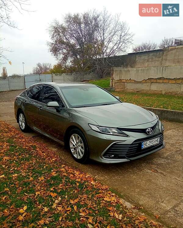 Седан Toyota Camry 2021 в Новой Одессе