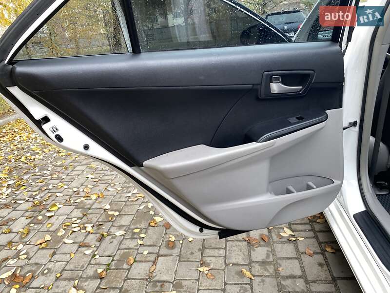 Седан Toyota Camry 2013 в Запорожье