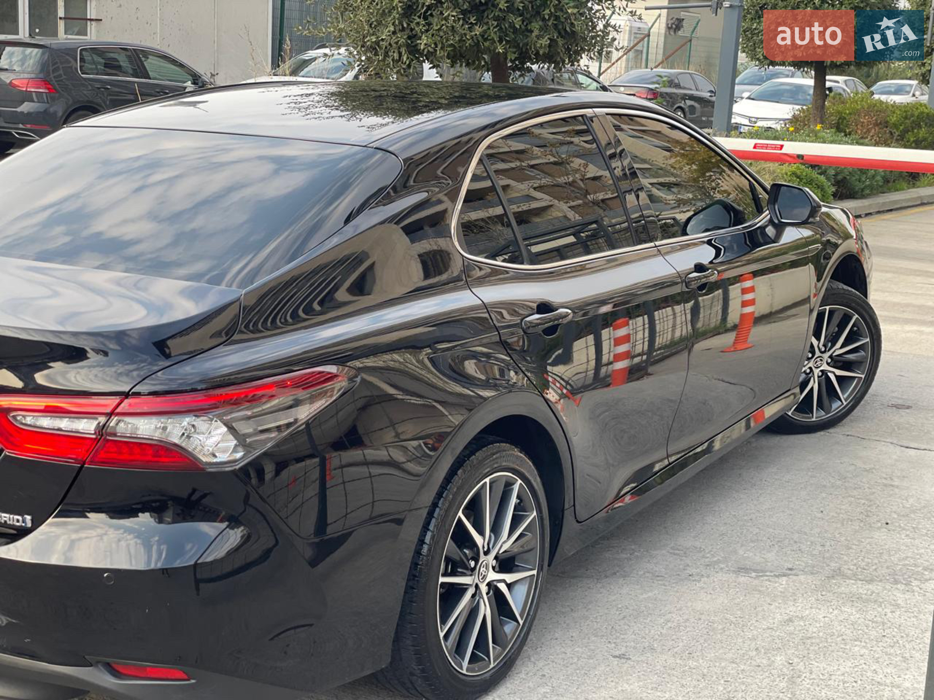 2021 Toyota Camry - мініатюра 3