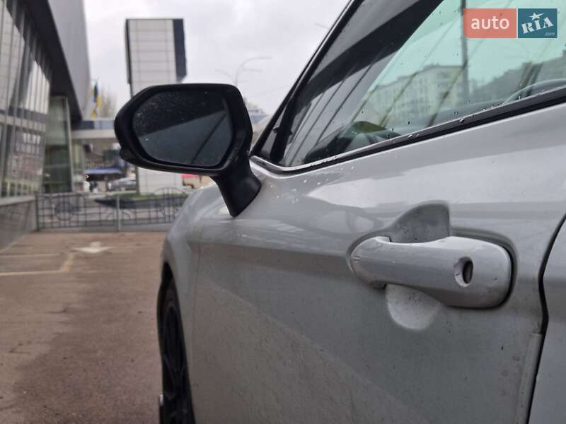 Седан Toyota Camry 2021 в Киеве