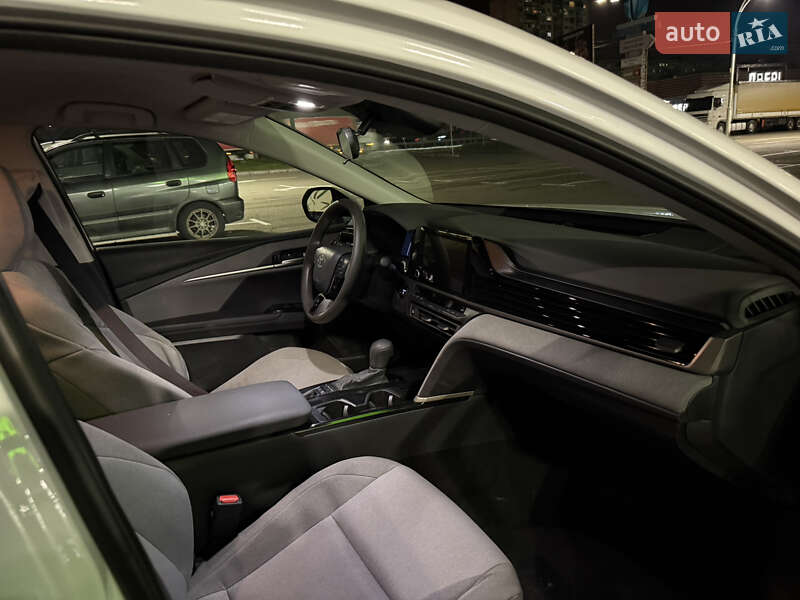 Седан Toyota Camry 2024 в Киеве фото 10 Седан Toyota Camry 2024 в Киеве
