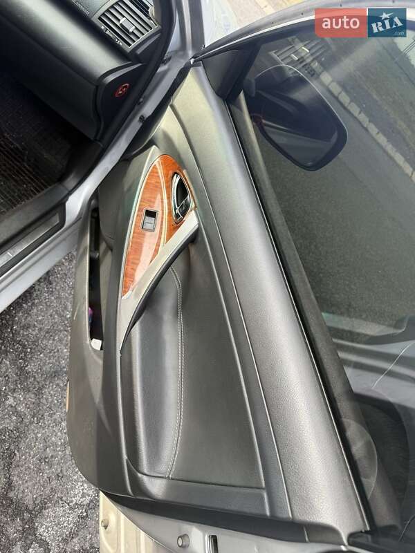 Седан Toyota Camry 2008 в Ужгороде