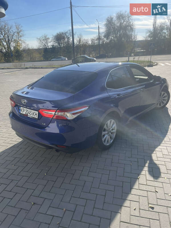 Седан Toyota Camry 2017 в Запорожье