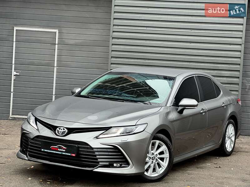 Седан Toyota Camry 2022 в Киеве фото 3 Седан Toyota Camry 2022 в Киеве