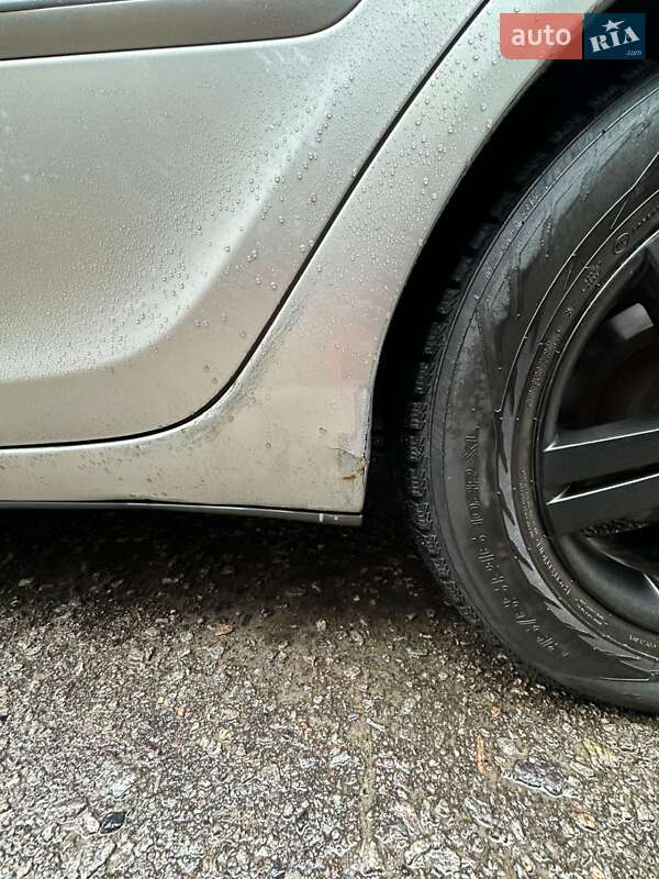 Седан Toyota Camry 2002 в Киеве