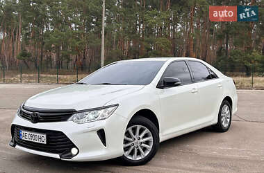 Седан Toyota Camry 2017 в Киеве