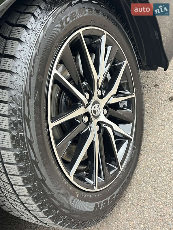 Седан Toyota Camry 2020 в Ровно фото 4 Седан Toyota Camry 2020 в Ровно