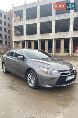 Седан Toyota Camry 2016 в Тернополі