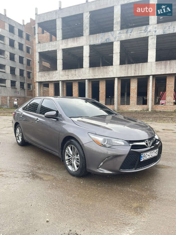 Toyota Camry 2016