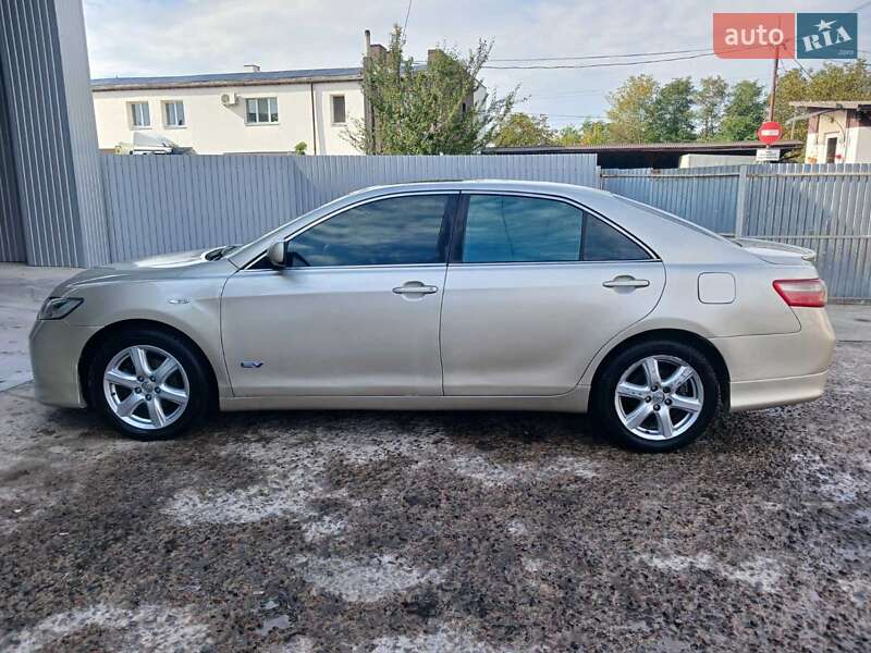 Седан Toyota Camry 2007 в Ровно