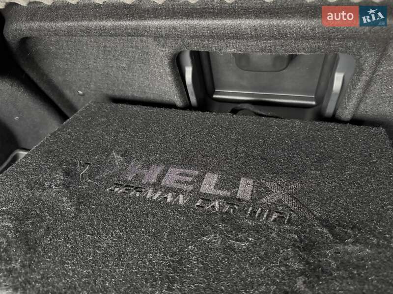 Седан Toyota Camry 2023 в Києві