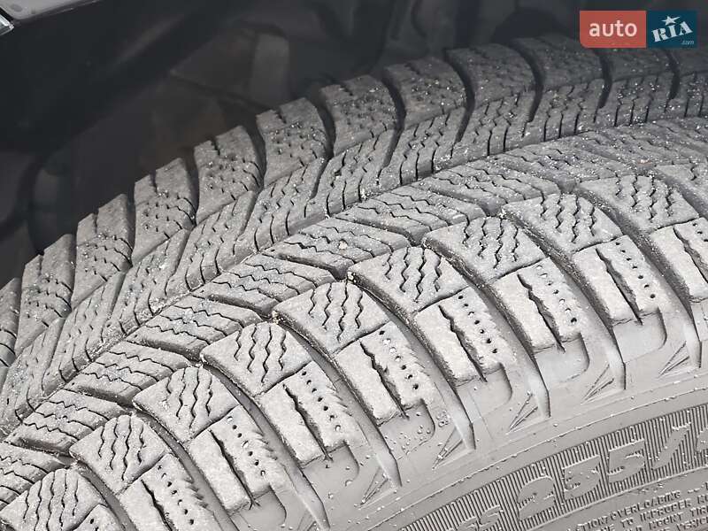 Седан Toyota Camry 2018 в Києві