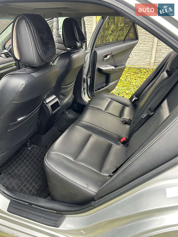 Седан Toyota Camry 2014 в Броварах