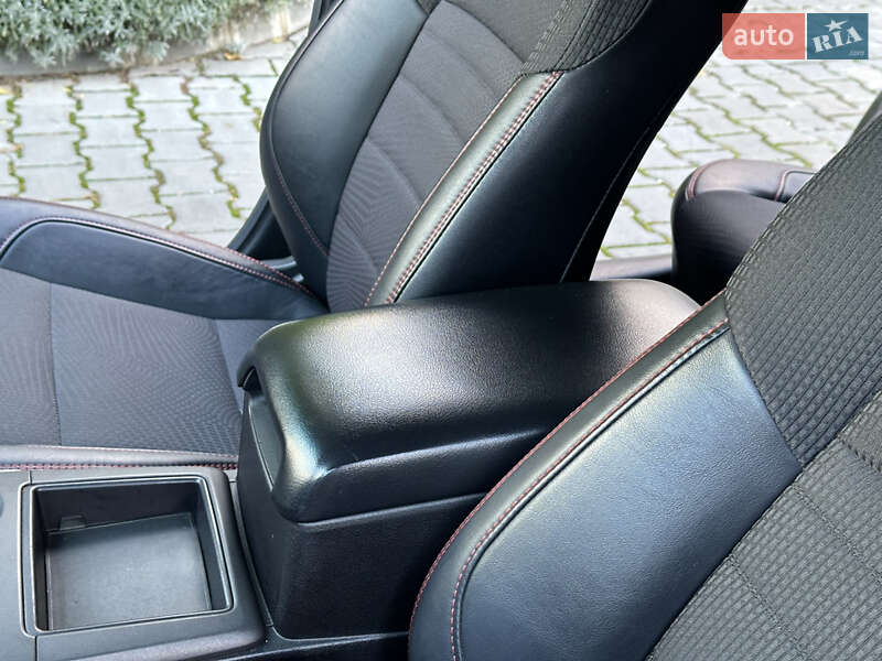 Седан Toyota Camry 2016 в Одессе фото 38 Седан Toyota Camry 2016 в Одессе