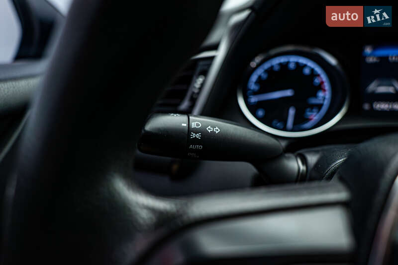 Седан Toyota Camry 2019 в Киеве фото 14 Седан Toyota Camry 2019 в Киеве