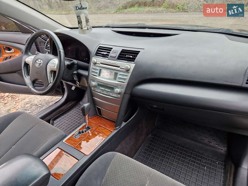 Седан Toyota Camry 2008 в Харькове