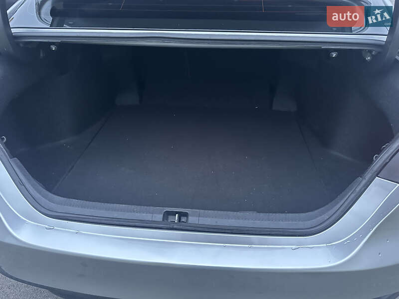 Седан Toyota Camry 2017 в Киеве фото 16 Седан Toyota Camry 2017 в Киеве