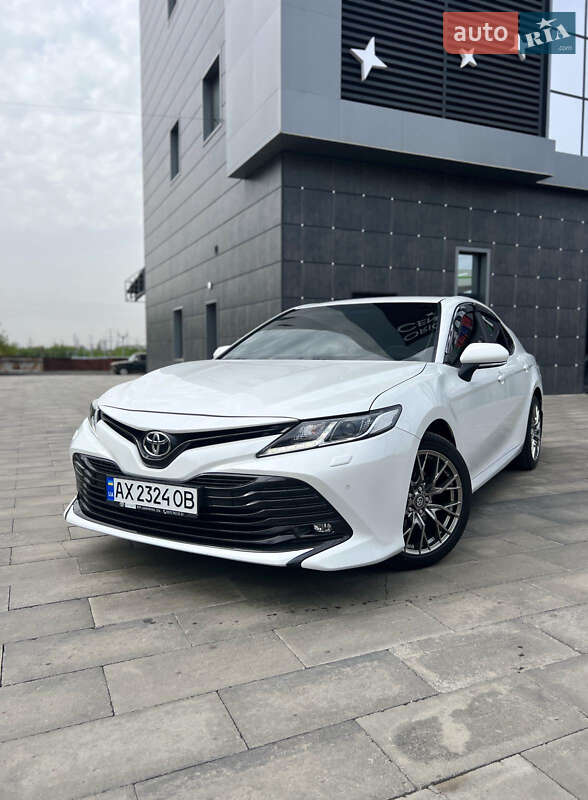 Седан Toyota Camry 2018 в Полтаве фото 10 Седан Toyota Camry 2018 в Полтаве