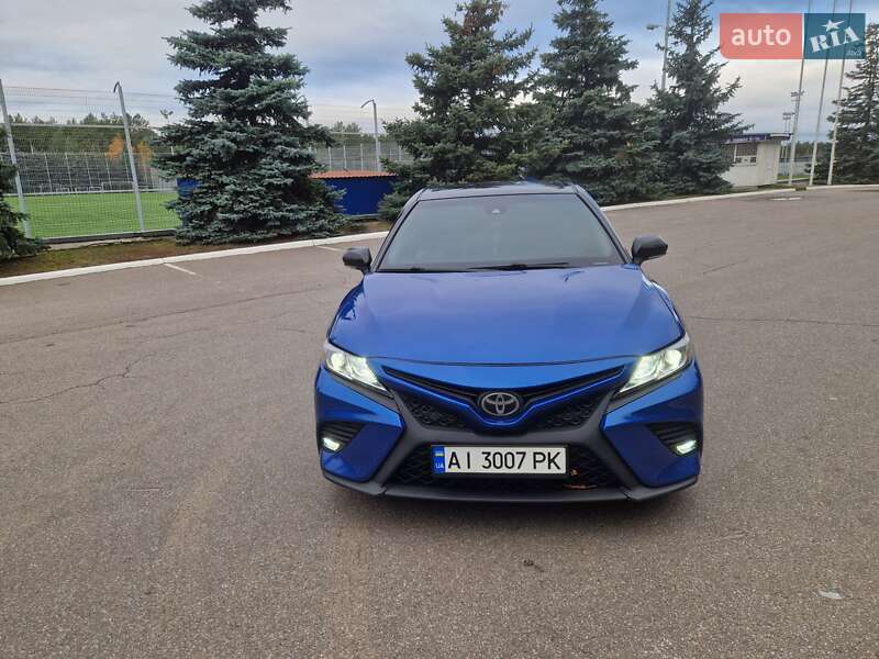 Седан Toyota Camry 2017 в Киеве фото 4 Седан Toyota Camry 2017 в Киеве