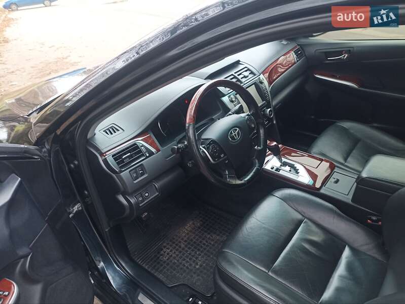 Седан Toyota Camry 2012 в Харькове