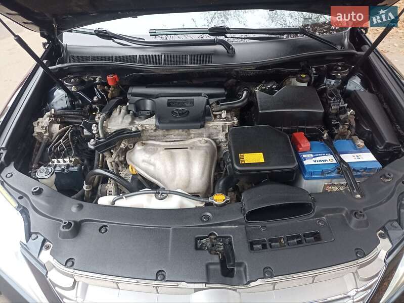Седан Toyota Camry 2012 в Харькове
