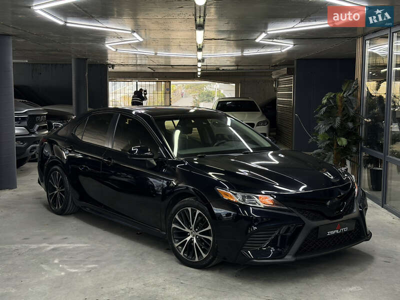 Toyota Camry 2017