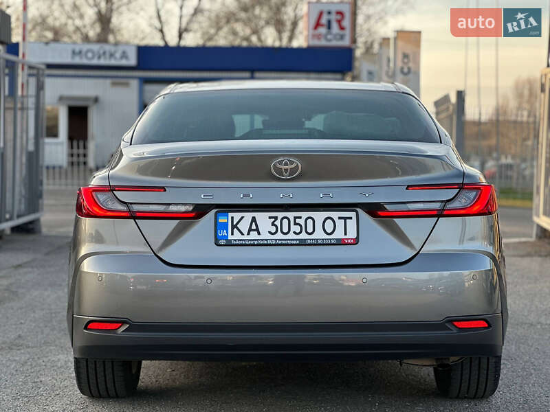 Седан Toyota Camry 2024 в Киеве фото 18 Седан Toyota Camry 2024 в Киеве
