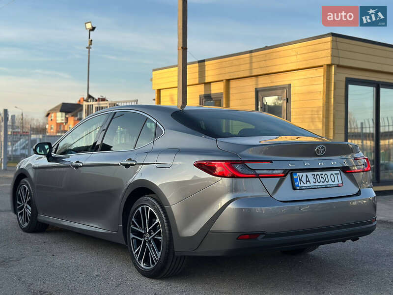 Седан Toyota Camry 2024 в Киеве фото 21 Седан Toyota Camry 2024 в Киеве
