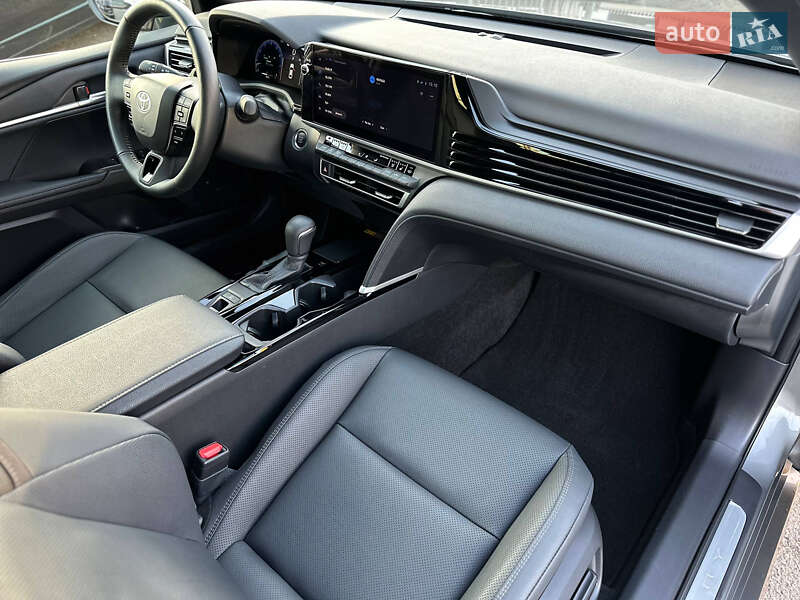 Седан Toyota Camry 2024 в Киеве фото 57 Седан Toyota Camry 2024 в Киеве