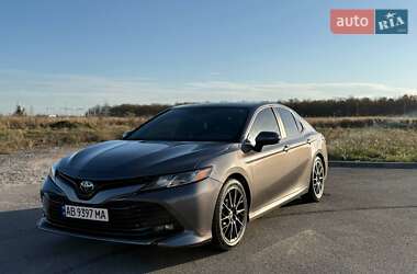 Седан Toyota Camry 2020 в Виннице