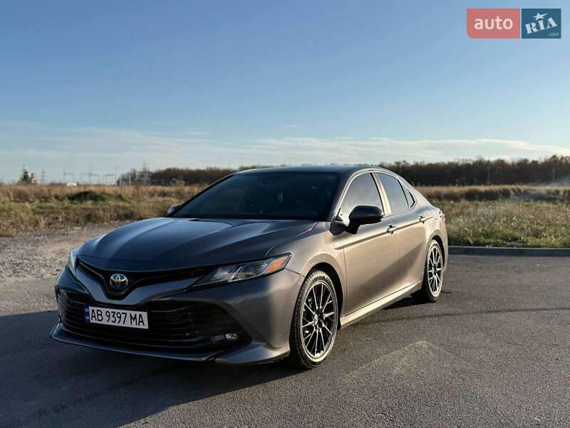 Седан Toyota Camry 2020 в Виннице фото Седан Toyota Camry 2020 в Виннице
