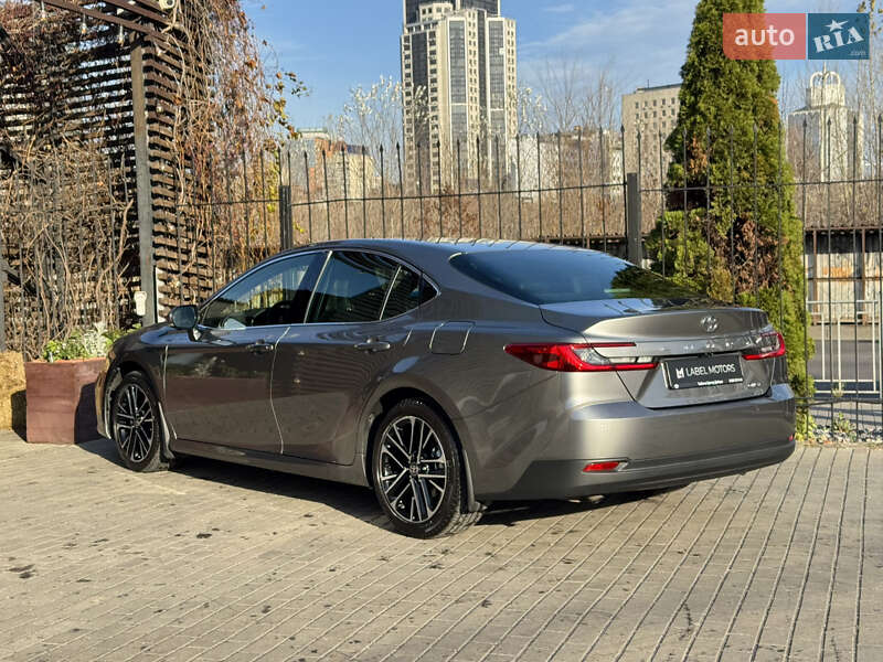 Седан Toyota Camry 2024 в Киеве фото 7 Седан Toyota Camry 2024 в Киеве