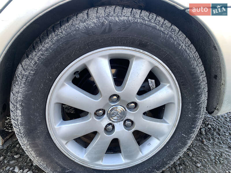 Седан Toyota Camry 2004 в Умани фото 8 Седан Toyota Camry 2004 в Умани